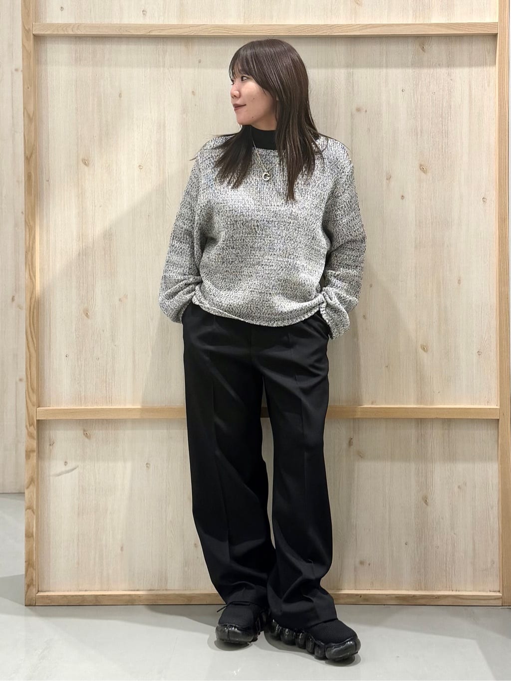 nanaさんの「THE SHOP TK｜MIXカラーで軽やかに テープヤーンニット」を使ったコーディネート