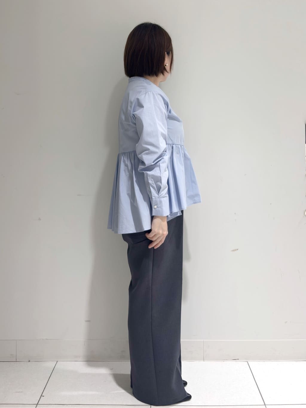 michiさんの「index｜ミドルトレンチコート【洗濯機OK】」を使ったコーディネート