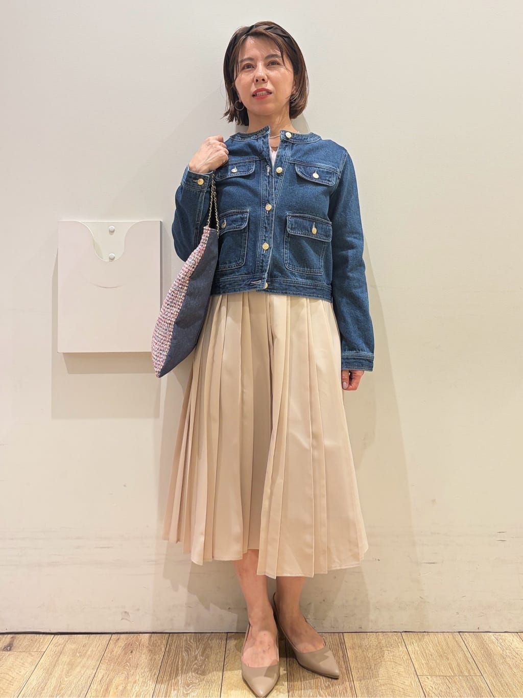YUKOさんの「index｜ミニマルノーカラーデニムジャケット【洗濯機OK】」を使ったコーディネート