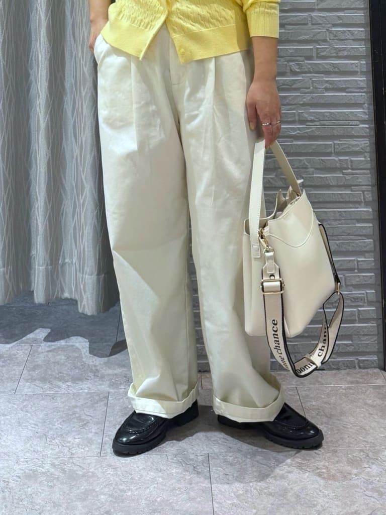 chさんの「THE SHOP TK｜【POLO BCS 別注】ケーブルカーディガン」を使ったコーディネート