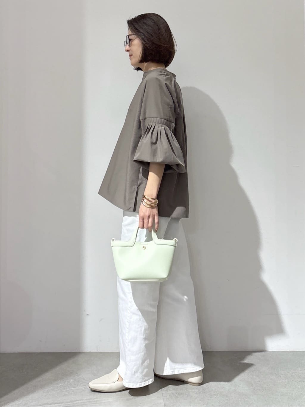 NAKAさんの「OPAQUE.CLIP｜スクエアトゥカシメローファー」を使ったコーディネート