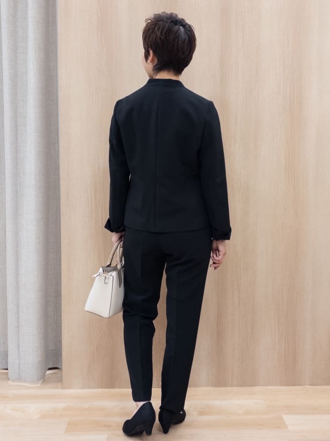 シュウコさんの「grove｜【マシンウォッシュ／防シワ/SS-3L】ストレッチノーカラージャケット」を使ったコーディネート