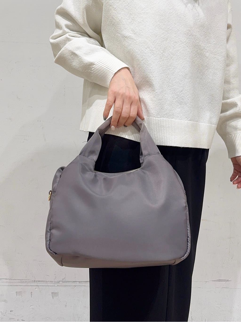 miさんの「grove｜カットツイルタックナロースカート」を使ったコーディネート