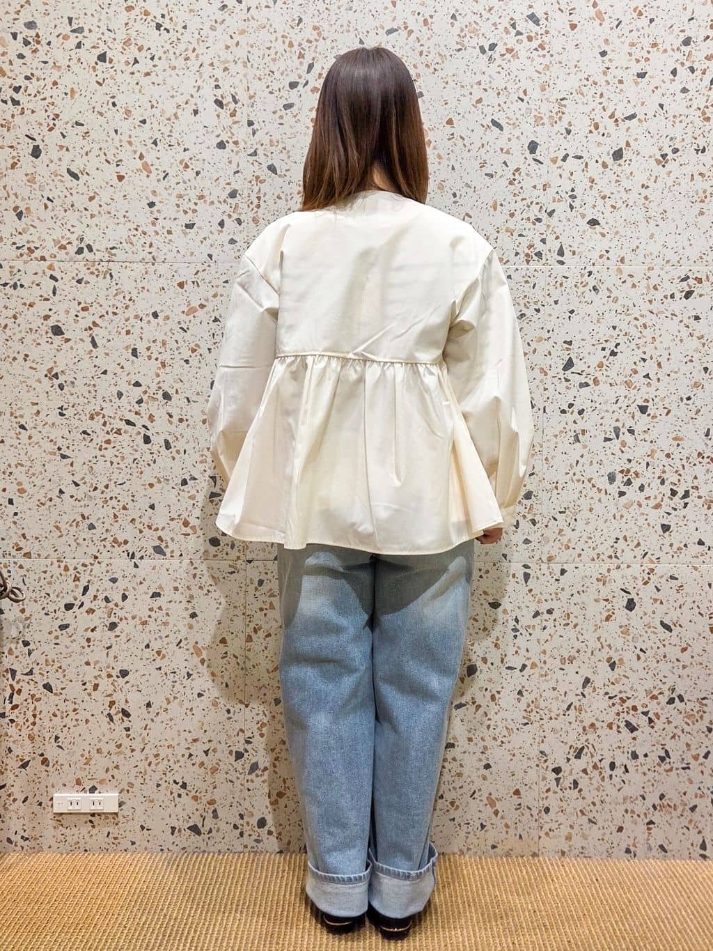 なつみさんの「OPAQUE.CLIP｜撥水ノーカラーペプラムブルゾン【洗濯機OK／抗ピル】」を使ったコーディネート