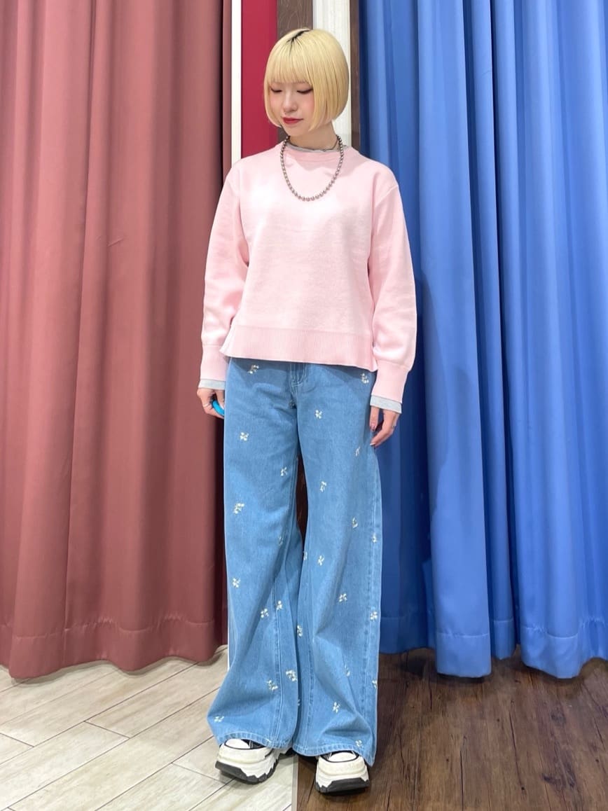 るるさんの「SHOO･LA･RUE｜【防花粉/S-LL】ウエストマークですっきり見え　軽やかスタンドブルゾン」を使ったコーディネート