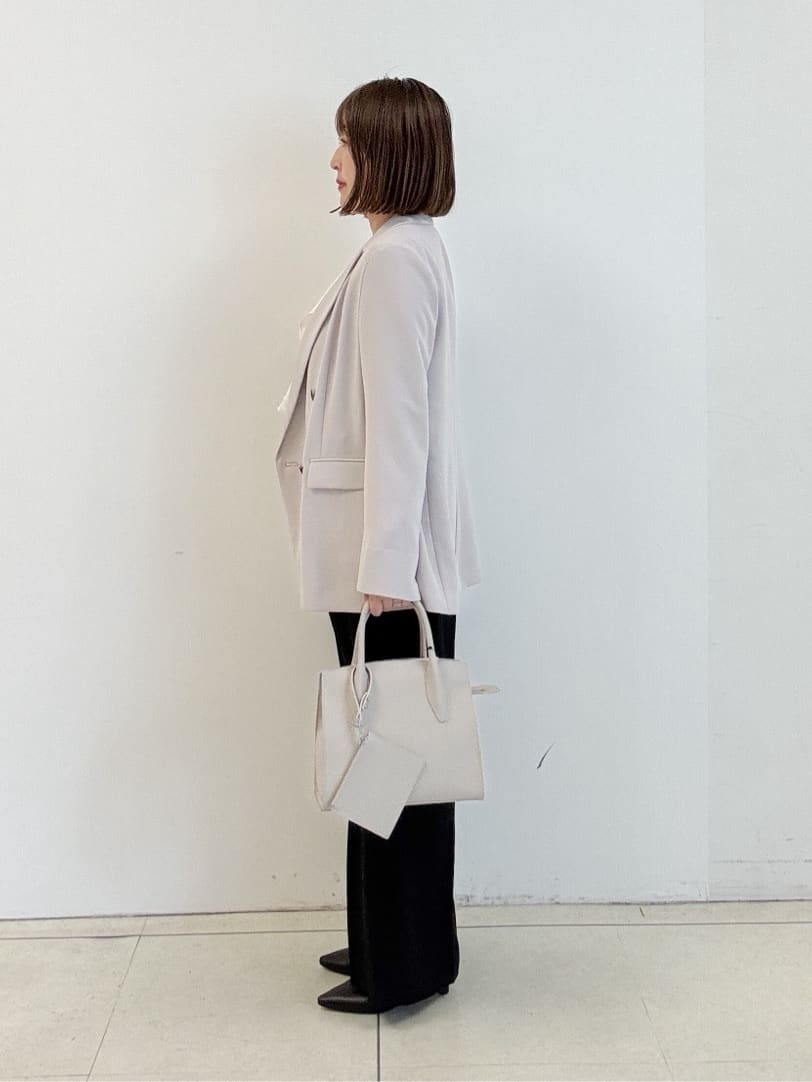 yoshiyaさんの「INDIVI｜【洗える】ラッフルサテンブラウス」を使ったコーディネート