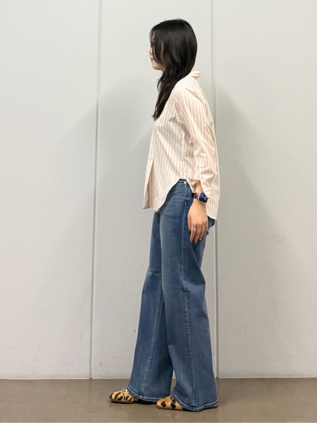 mizukiさんの「INDIVI｜【花粉付着防止／撥水／UVケア】名品トレンチコート」を使ったコーディネート