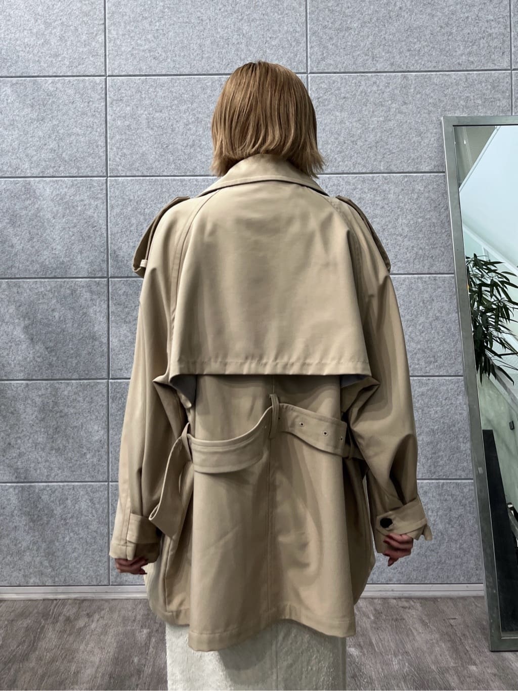 Harukaさんの「INDIVI｜【撥水】ボンディングショートトレンチ」を使ったコーディネート