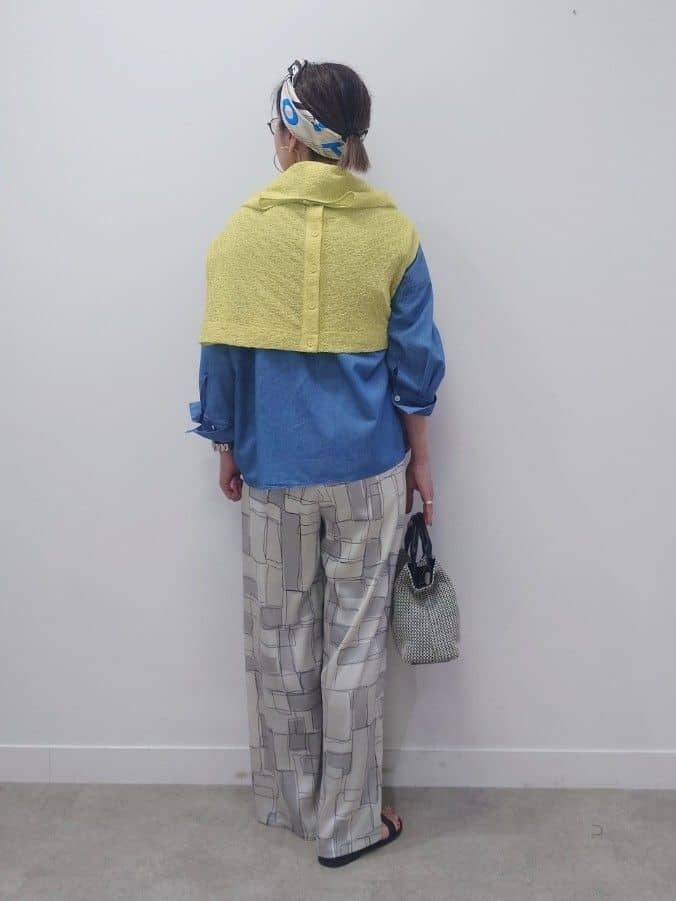 MUTSUKOさんの「UNTITLED｜◆【コットン100%/洗える】エアリーデニムシャツ」を使ったコーディネート