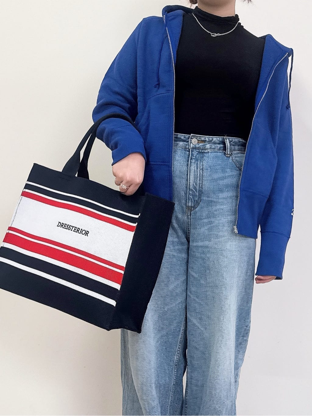 なかもとあきさんの「DRESSTERIOR｜デキシー吊裏毛ジップアップパーカ」を使ったコーディネート