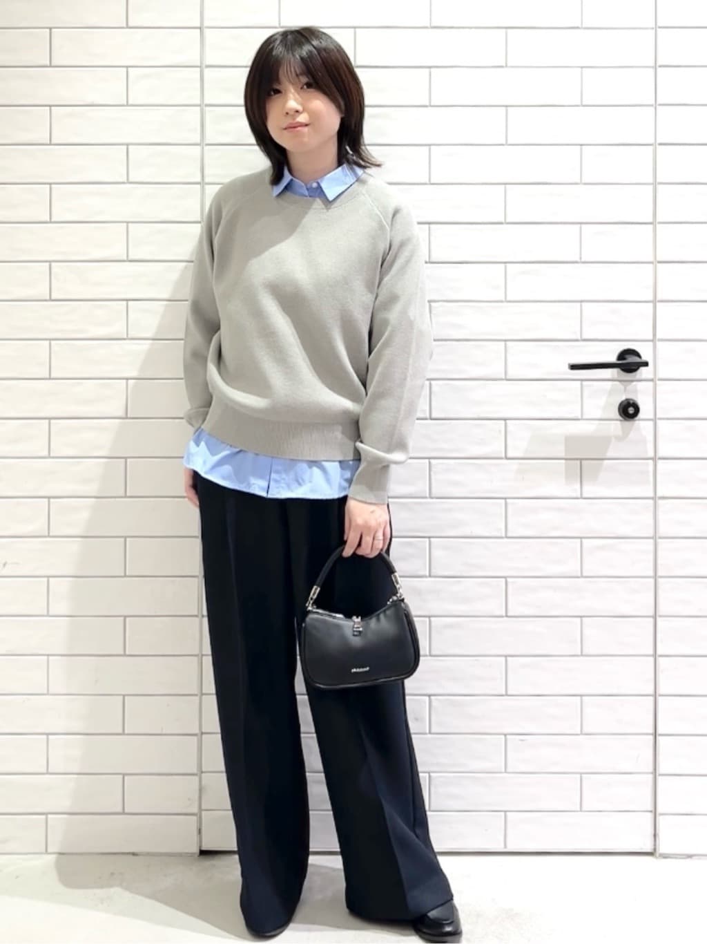 しおりさんの「OPAQUE.CLIP｜スウェットライクニット【洗濯機OK】」を使ったコーディネート