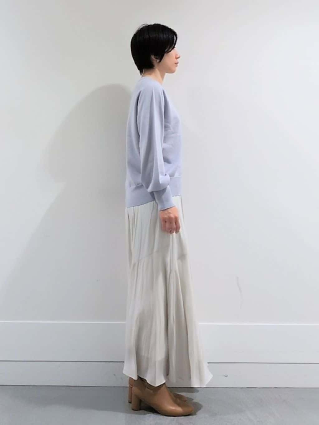 ミズタさんの「UNTITLED｜【8色展開／コンパクト丈】レーヨン混 コクーンニット」を使ったコーディネート