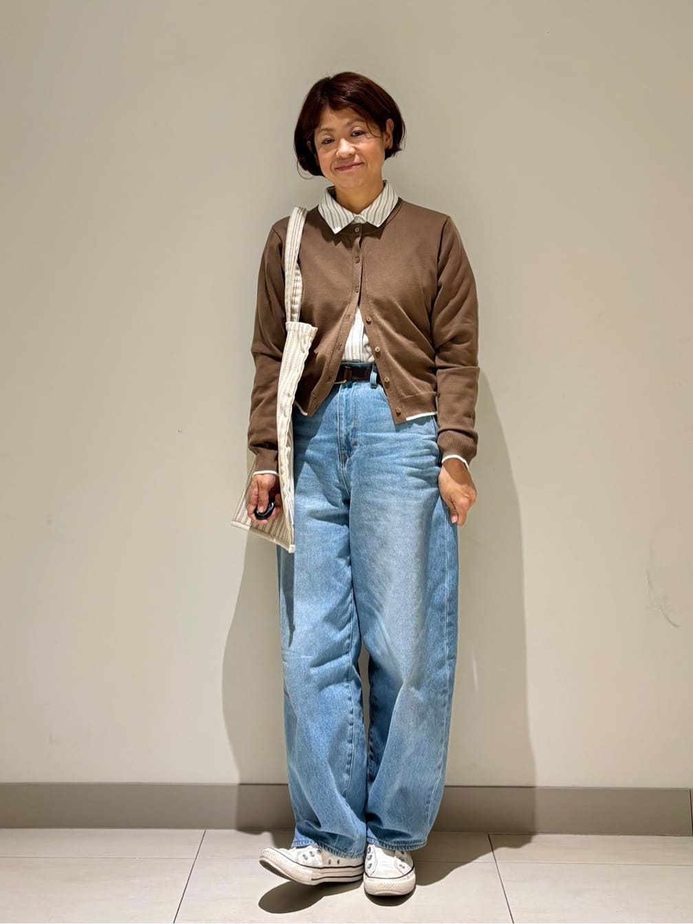 Haruさんの「Dessin｜【2点セット・洗える】ニットカーディガン&times;ノースリーブワンピース」を使ったコーディネート