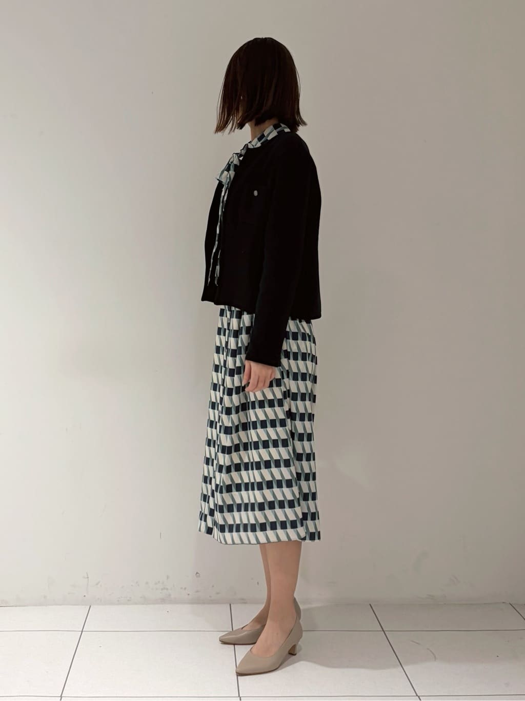 shioriさんの「INDIVI｜【洗える／2WAY】ベルト付き ジオメトリック柄 シャツワンピース」を使ったコーディネート