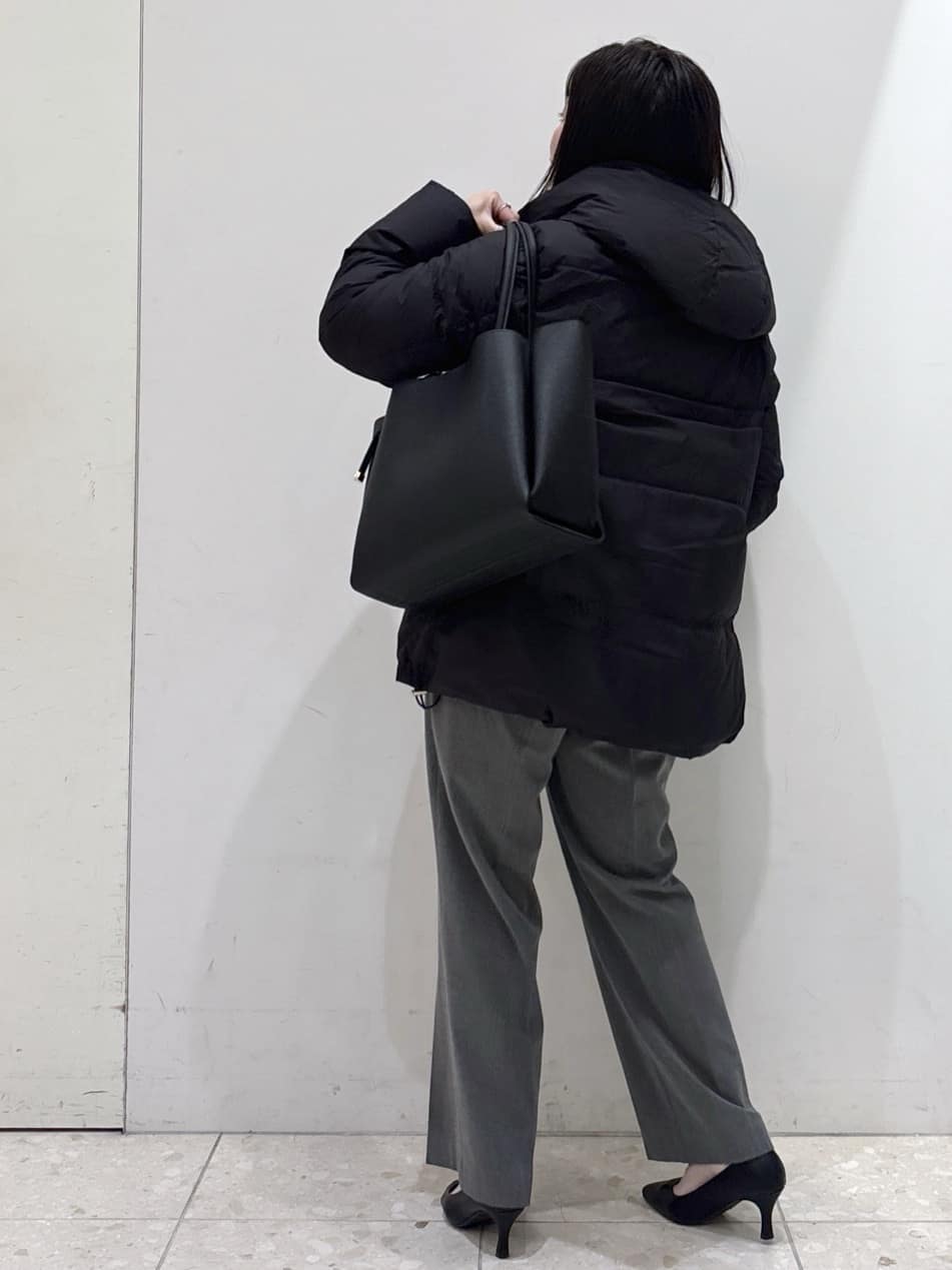 mameさんの「OPAQUE.CLIP｜撥水フードミドルダウンコート【防風／抗菌防臭／洗濯機OK】《S～LL》」を使ったコーディネート