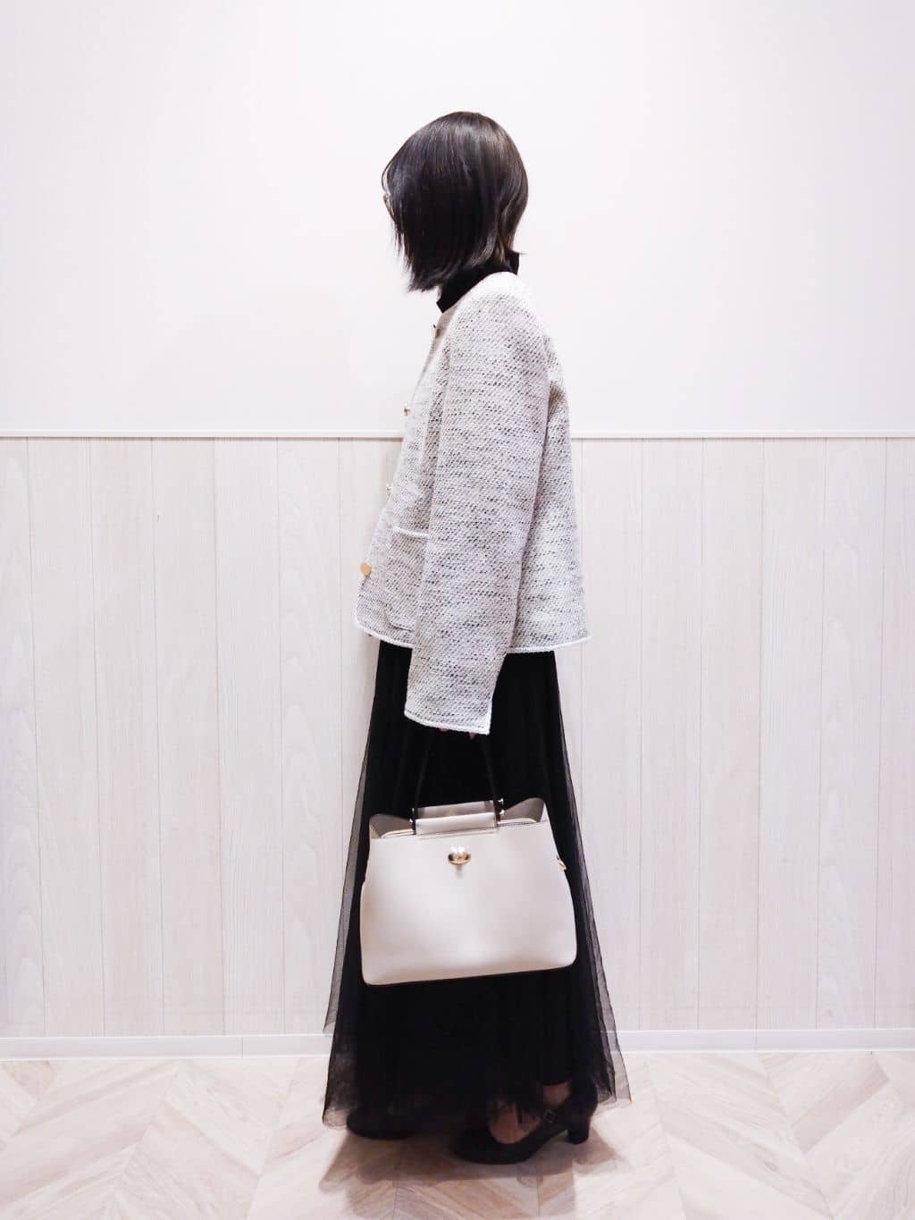Suzuさんの「SHOO･LA･RUE｜【洗濯機可】上品で華やか スタンドフリルブラウス」を使ったコーディネート