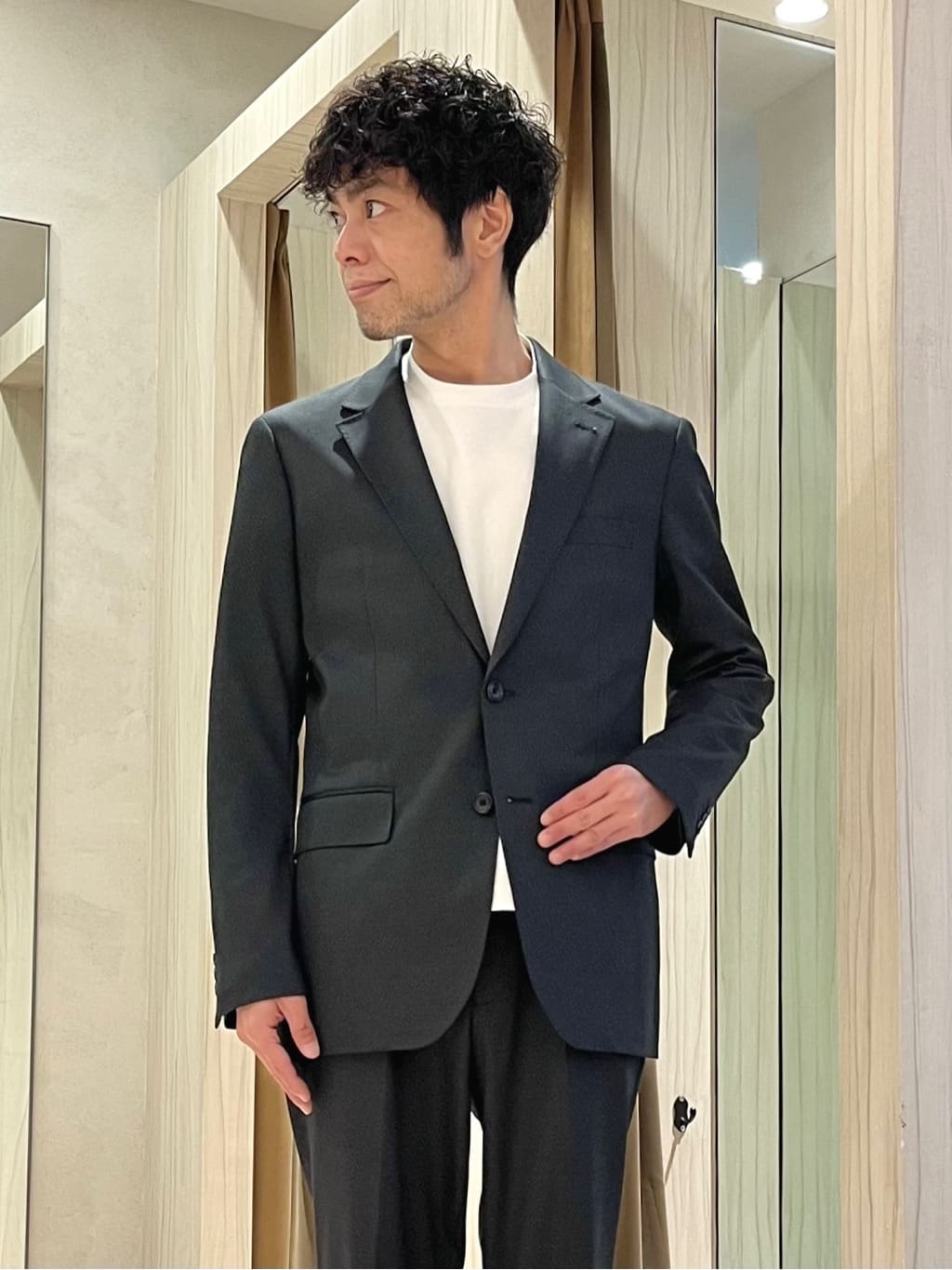 URAさんの「TAKEO KIKUCHI｜撥水ツイル スタンドカラー コート」を使ったコーディネート