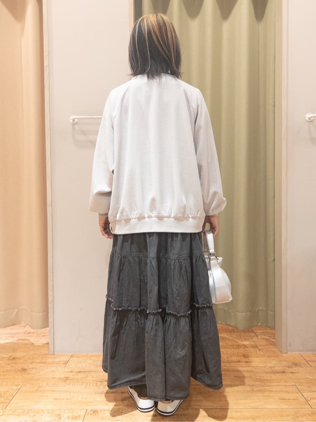 Kawa-sanさんの「SHOO･LA･RUE｜【洗濯機可/S-LL】さらっと快適　麻調ゆるリブブルゾン」を使ったコーディネート
