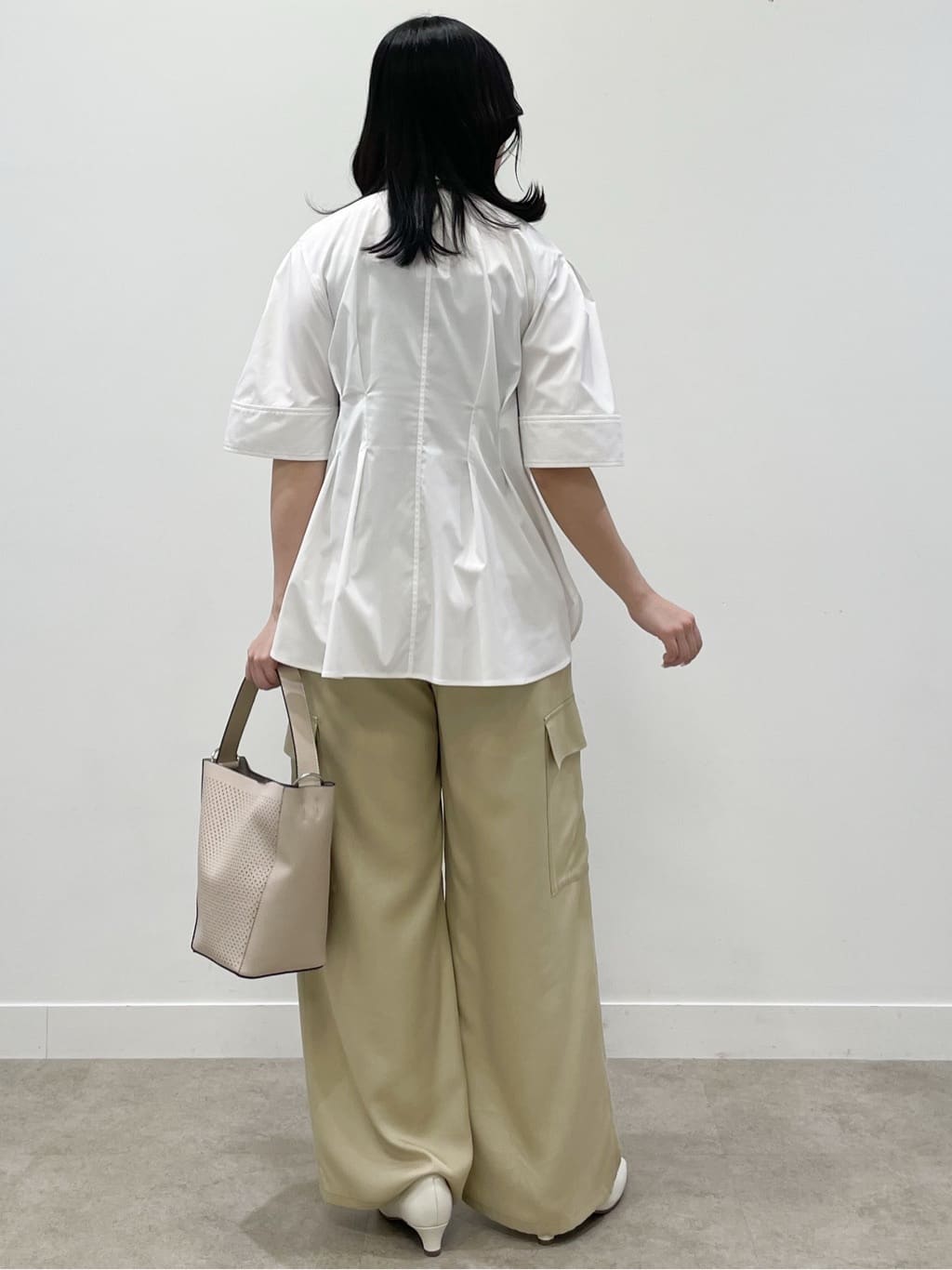 yukariさんの「Reflect｜ボリュームスリーブシャツブラウス」を使ったコーディネート