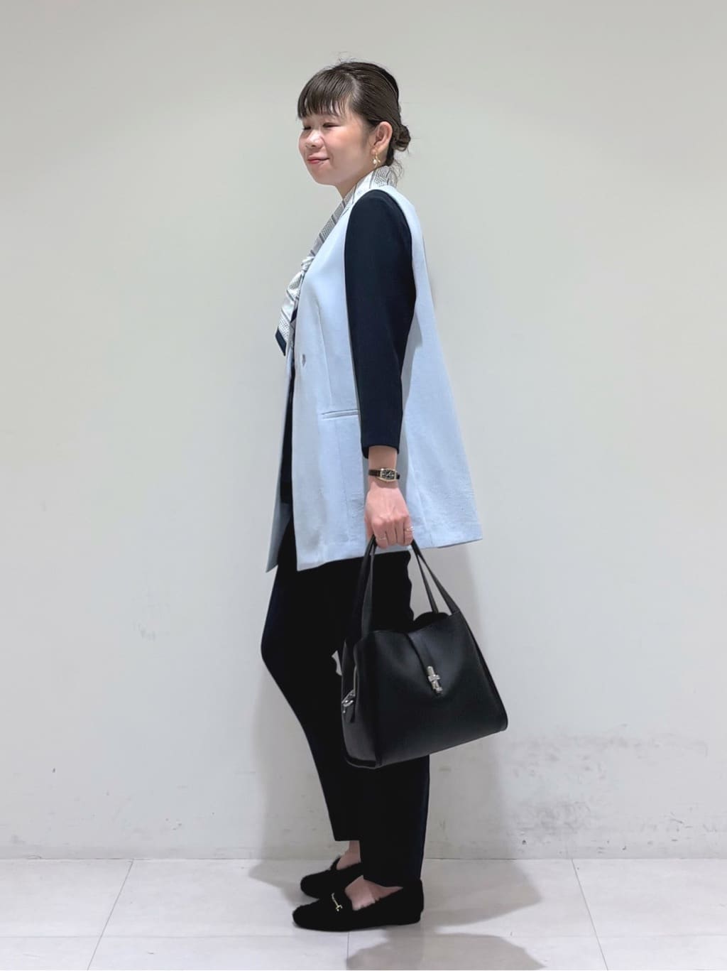 tsuyuさんの「INDIVI｜【2柄展開】柄デザインスカーフ」を使ったコーディネート