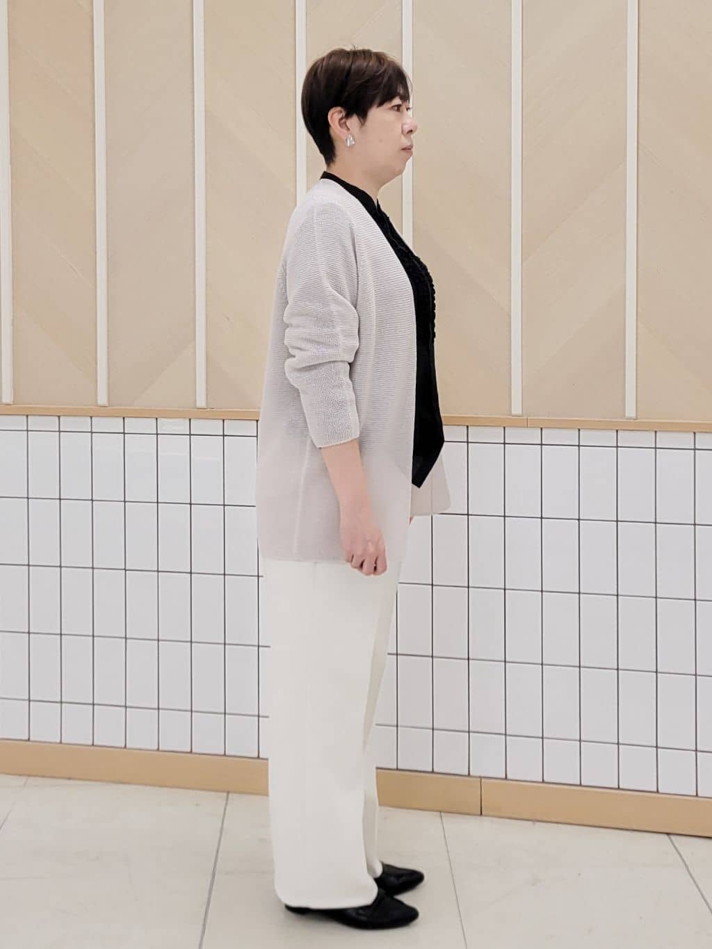 tomoさんの「COUP DE CHANCE｜【手洗い可/きれいめ】フリルブラウス」を使ったコーディネート