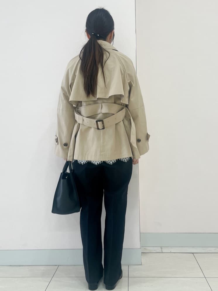 なおさんの「index｜ミドルトレンチコート【洗濯機OK】」を使ったコーディネート