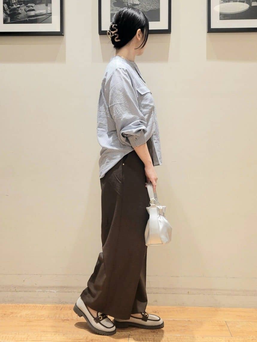 ななこさんの「SHOO･LA･RUE｜【洗濯機可/セットアップ可/UV/SS-LL】楽してきちんと きれい見えゆったりワイドパンツ」を使ったコーディネート