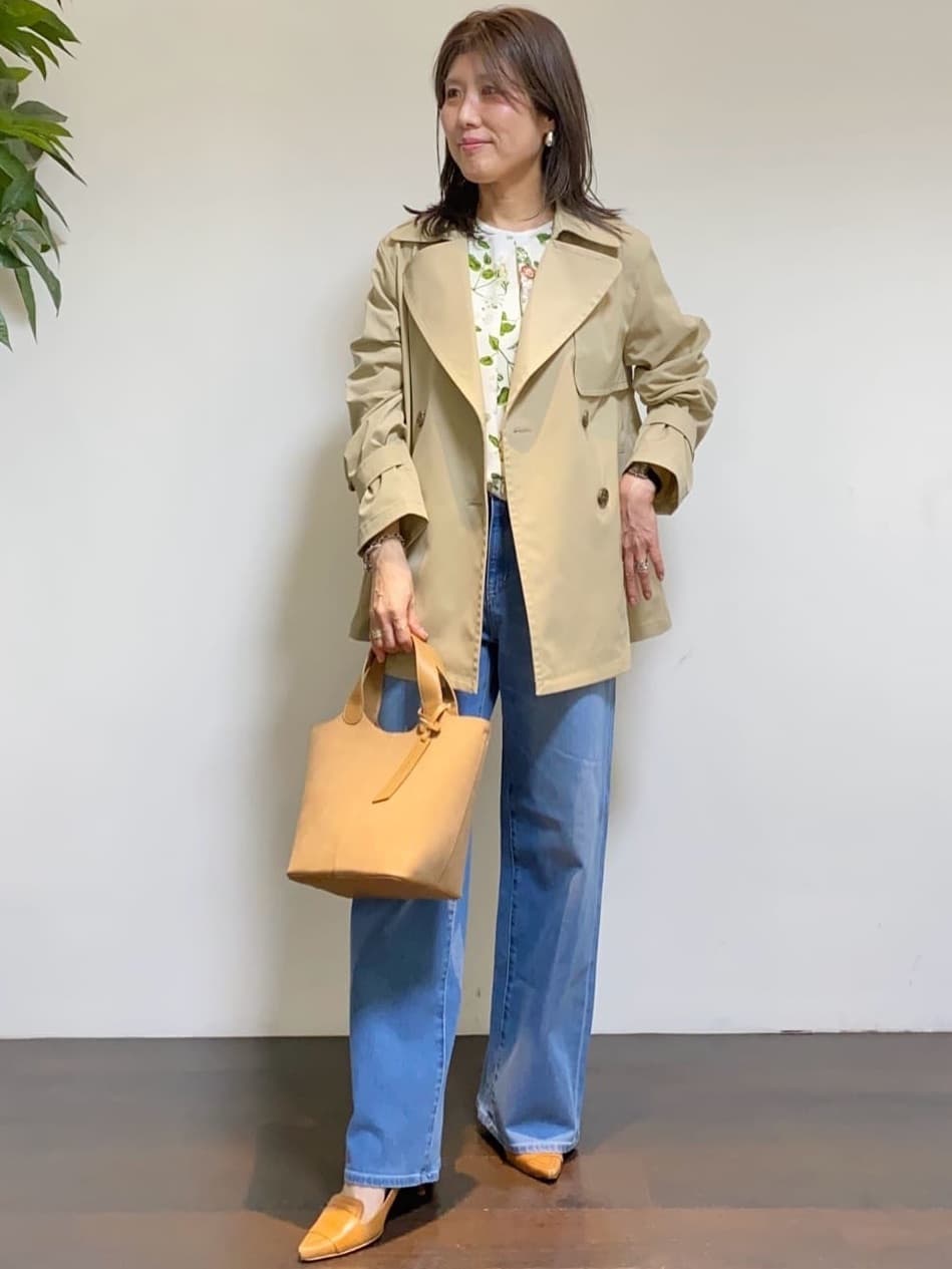 tomoさんの「UNTITLED｜【定番人気/はっ水/洗える】タスランショートトレンチコート」を使ったコーディネート