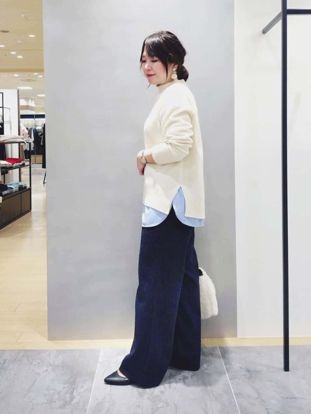 TOMOMIさんの「INDIVI｜【褒められパンツ／ウール混】ウォームウール ワイドパンツ」を使ったコーディネート