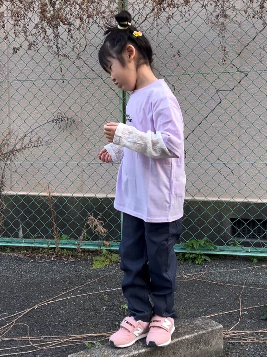 ga_riさんの「THE SHOP TK｜【110-160】袖レイヤード長袖Teeレースアップリケ」を使ったコーディネート