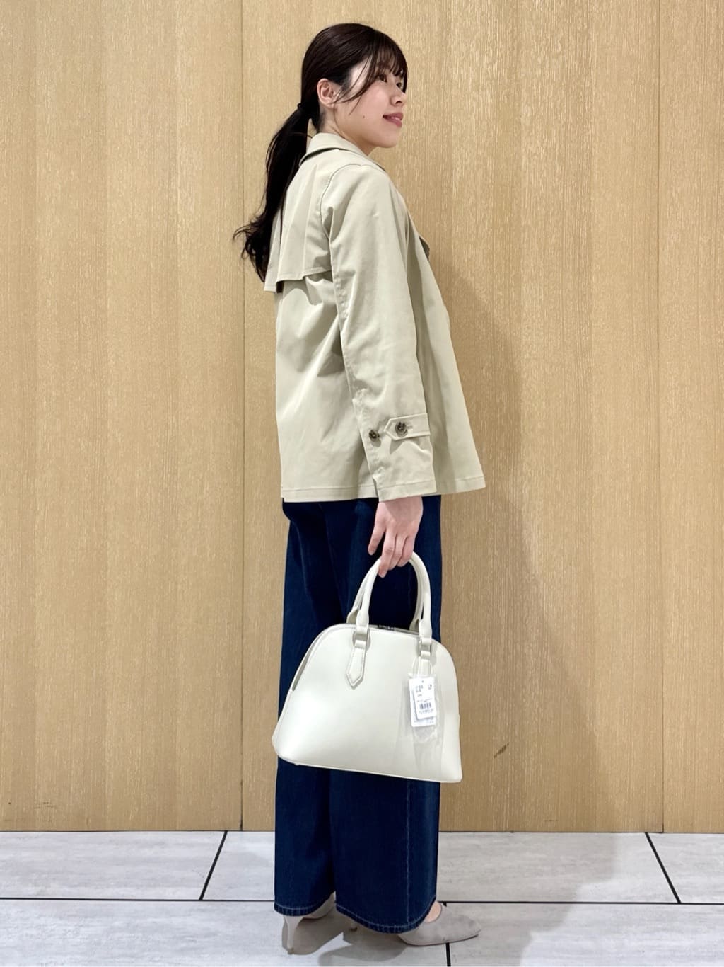 nanaさんの「UNTITLED｜【定番人気/はっ水/洗える】タスランショートトレンチコート」を使ったコーディネート