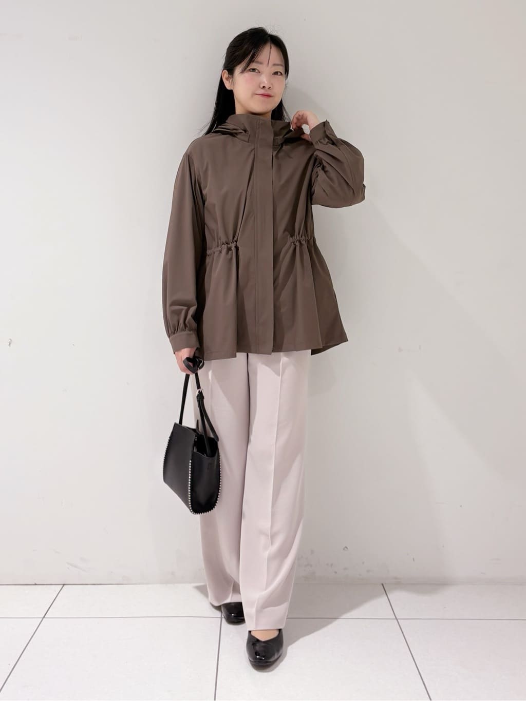 momokoさんの「INDIVI｜【撥水／フード取外し可】凹凸素材ブルゾン」を使ったコーディネート