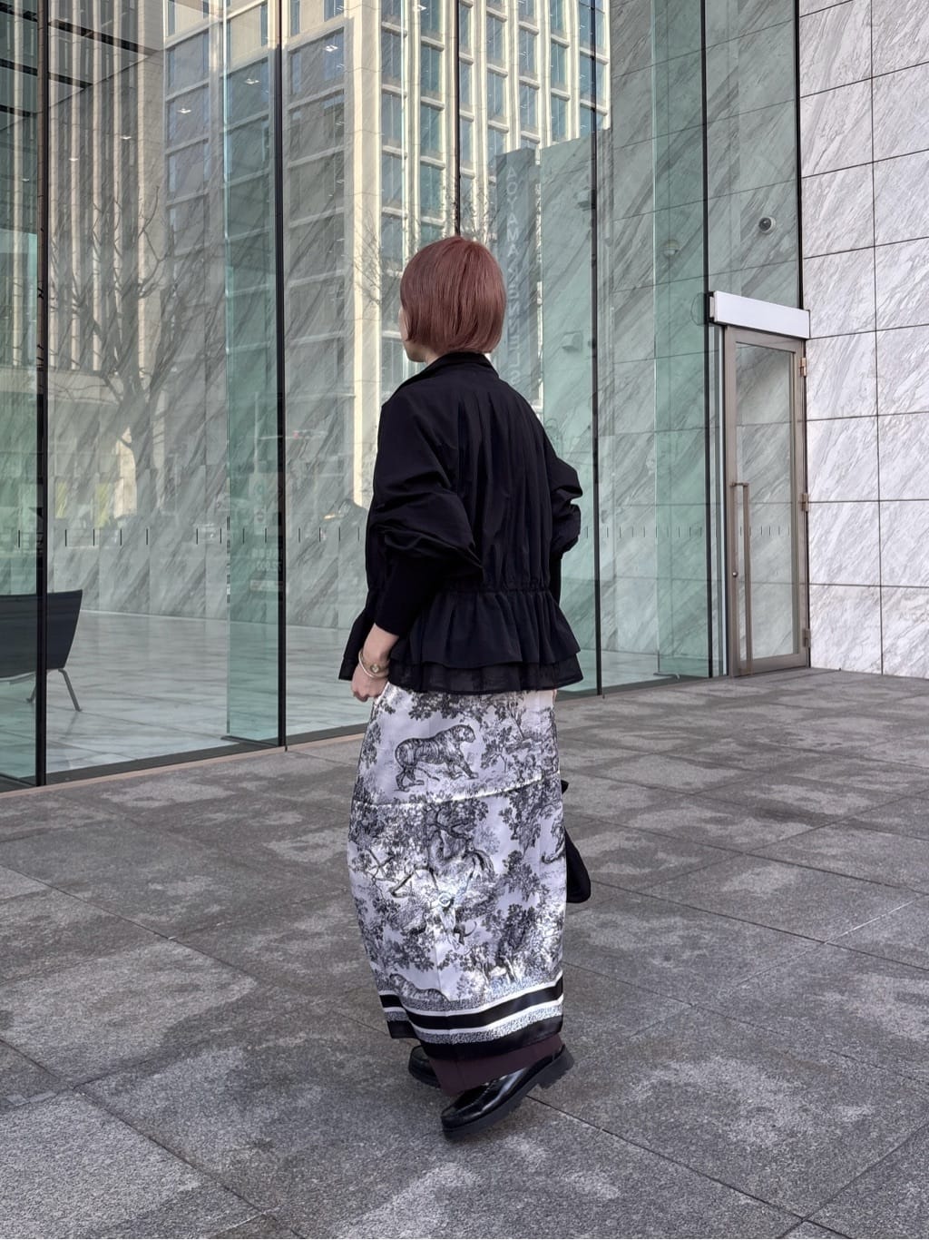 mikuさんの「INDIVI｜バックオープンリブ長袖Tシャツ」を使ったコーディネート