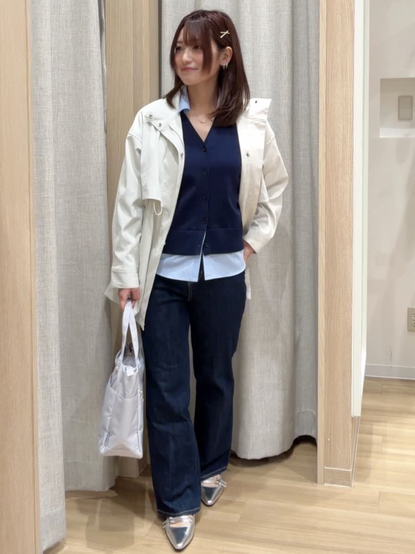 Fumikaさんの「grove｜【撥水／シルエット2WAY】羽織るだけでサマになる、スタンドネックテントラインコート」を使ったコーディネート