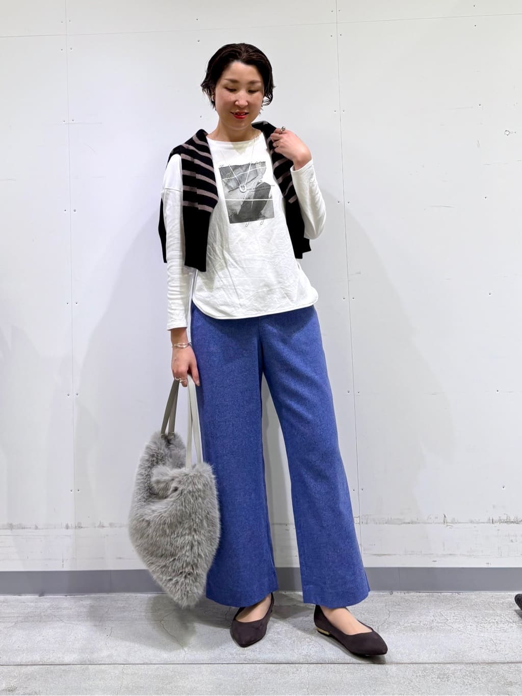 yuriさんの「INDIVI｜【UVケア】プリントフォトロングTシャツ」を使ったコーディネート