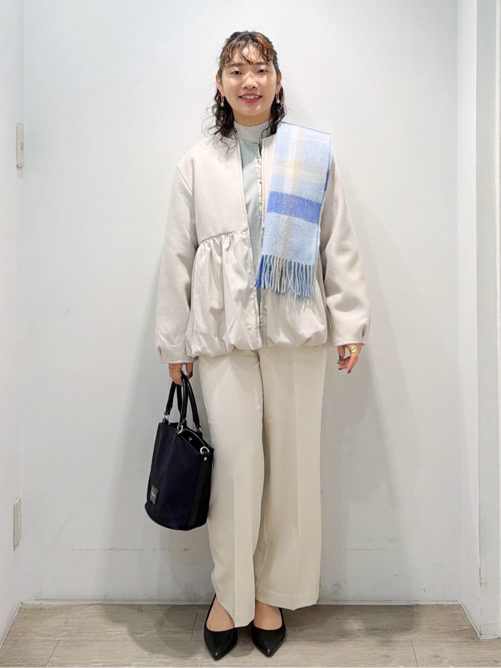 sumicaさんの「OPAQUE.CLIP｜ウールライクペプラムドッキングアウター【洗濯機洗い可】」を使ったコーディネート