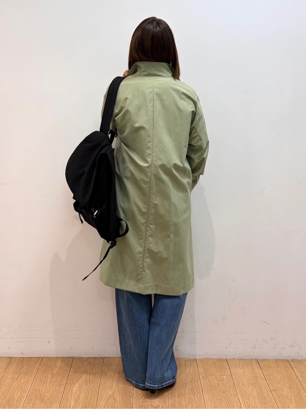 mikkoさんの「INDIVI｜【撥水／軽量】ミニマル スタンドカラーコート」を使ったコーディネート