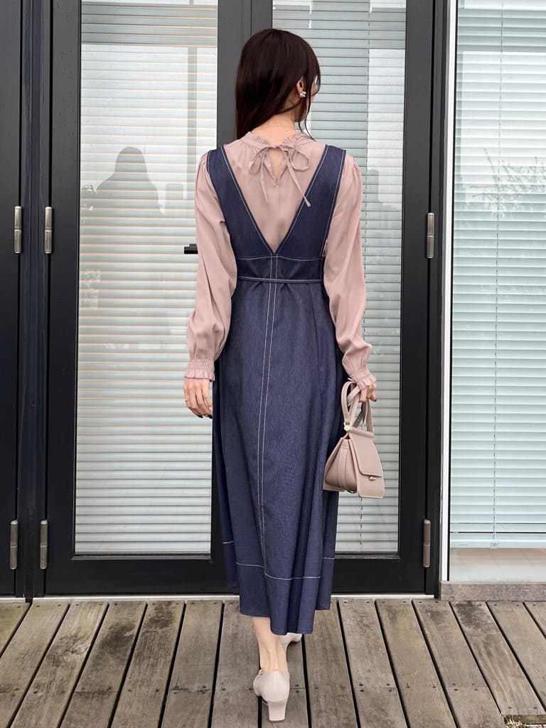 はばさんの「Couture brooch｜【前後2WAY・洗える】RTピケ リボン ブラウス」を使ったコーディネート