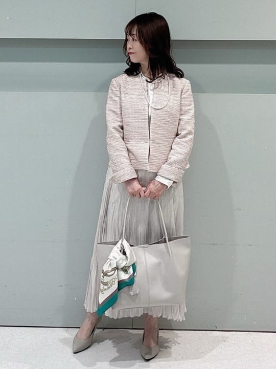 makiさんの「UNTITLED｜【きれいめ】ツイード ペプラムジャケット」を使ったコーディネート