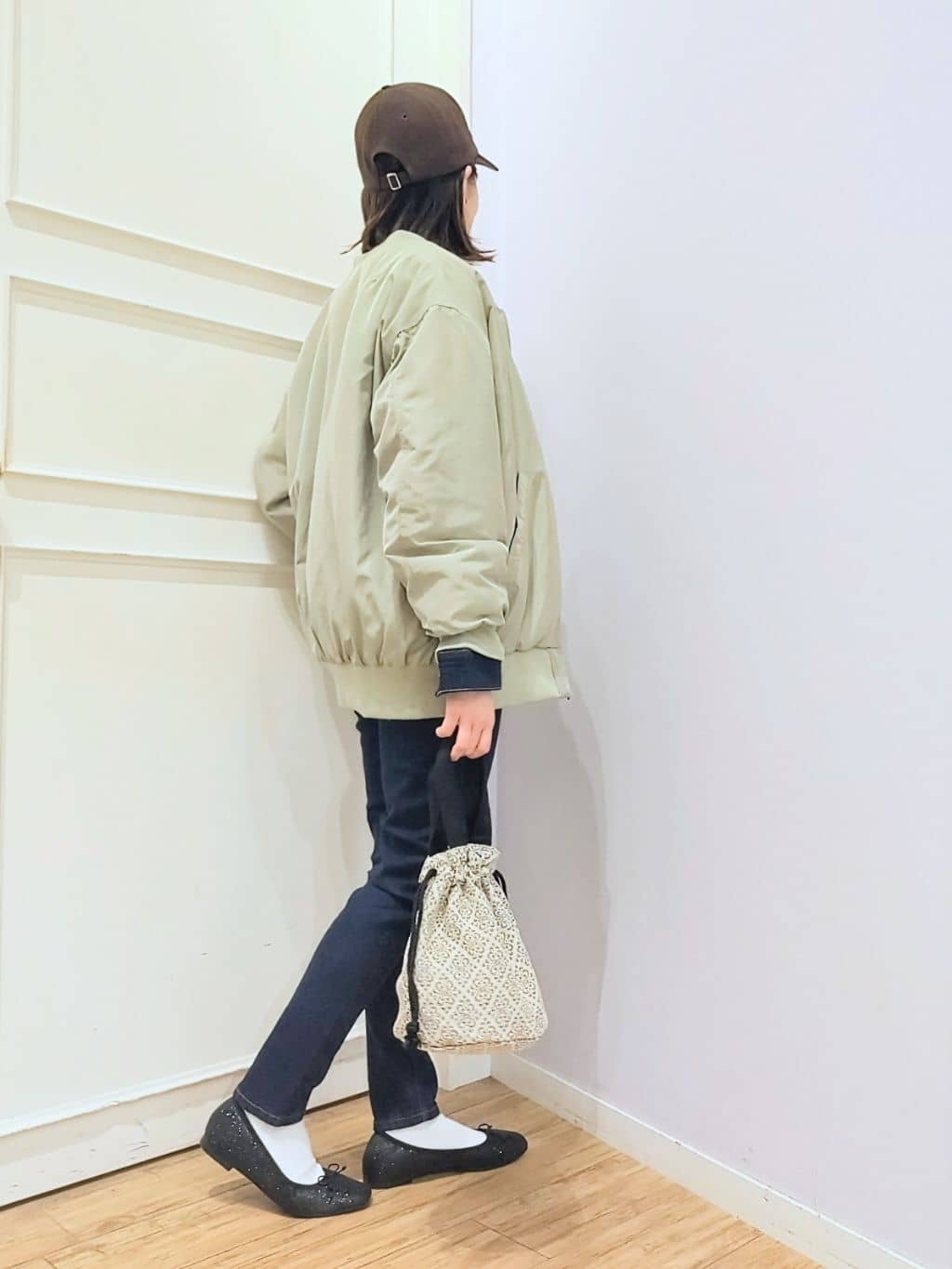 miomioさんの「SHOO･LA･RUE｜【SHOO・LA・RUE DENIM】毎日使いたくなる ストレッチデニムスキニーパンツ」を使ったコーディネート