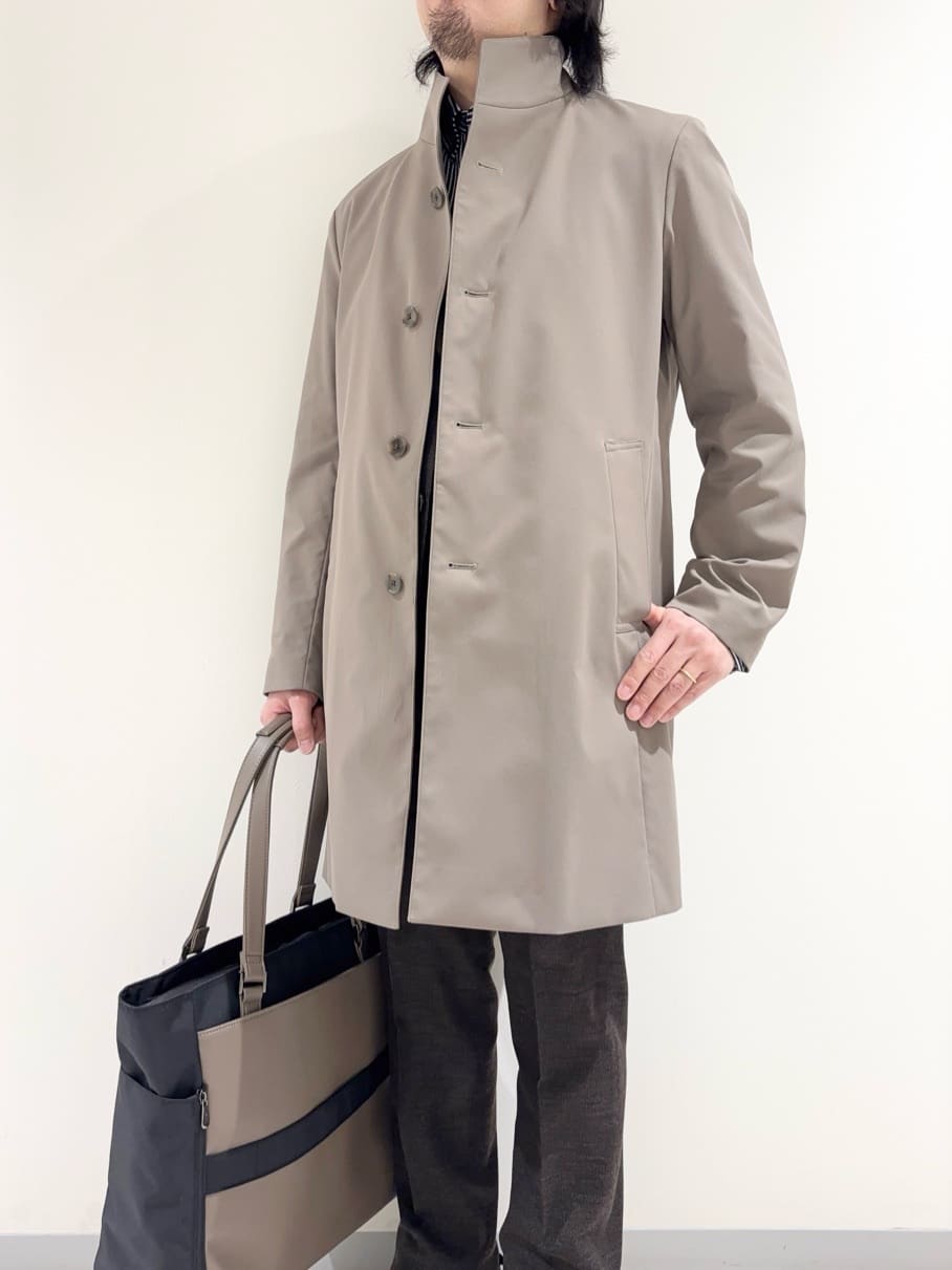 及川さんの「TAKEO KIKUCHI｜撥水ツイル スタンドカラー コート」を使ったコーディネート
