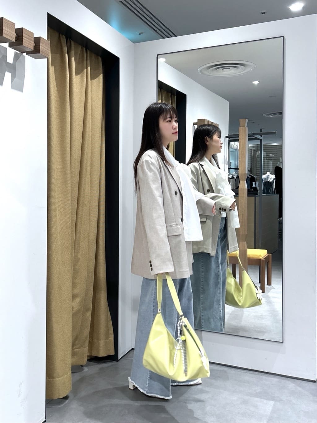 Renoさんの「INDIVI｜ダブルブレストオーバージャケット」を使ったコーディネート