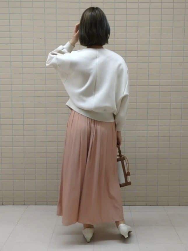 ひまりさんの「Reflect｜【インナーにおすすめ◎】クルーネックストレッチリブトップス」を使ったコーディネート
