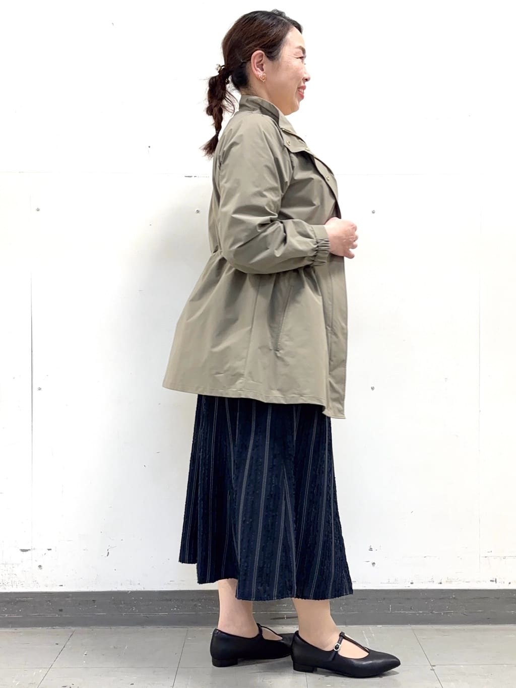 keiさんの「Reflect｜【撥水】ストレッチタフタミドル丈スタンドカラーコート」を使ったコーディネート