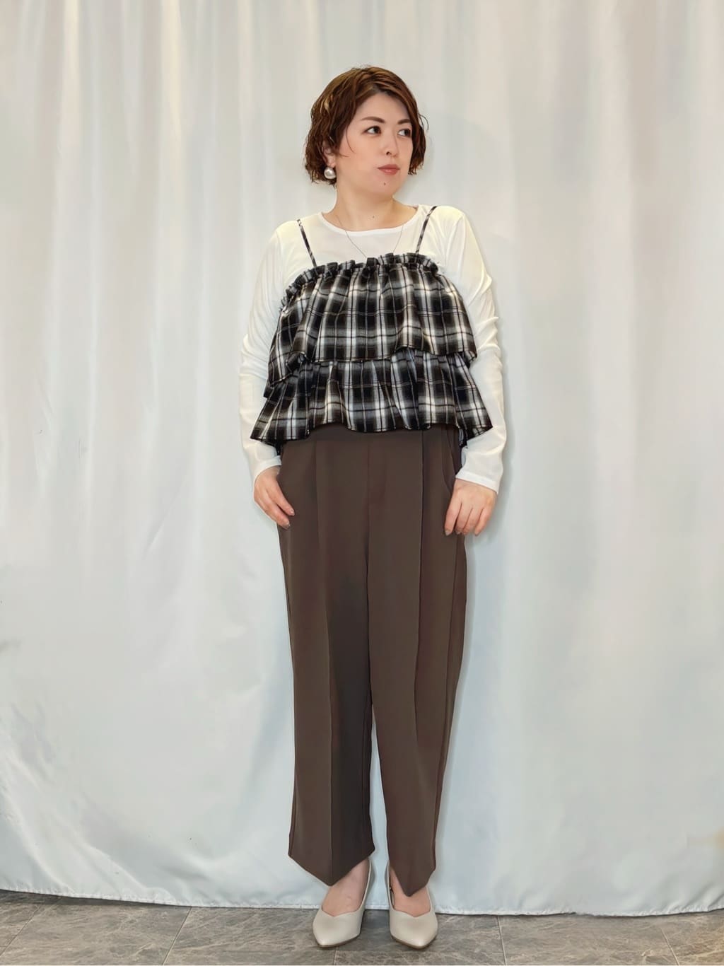 たみさんの「SHOO･LA･RUE｜【2点セット】チェック柄フリルキャミビスチェ&times;テレコロンT」を使ったコーディネート
