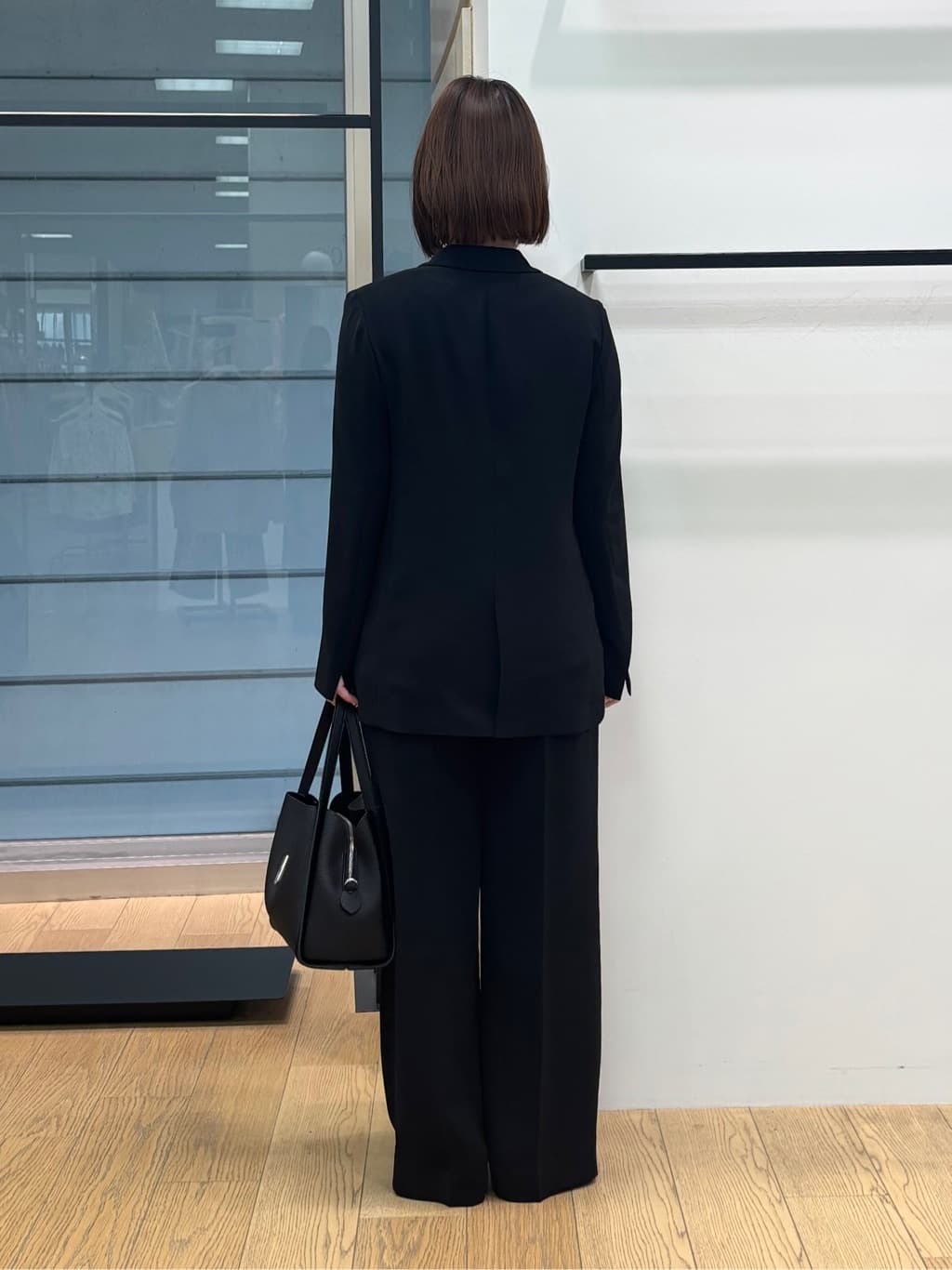 asamiさんの「INDIVI｜【洗える／UVケア／SETUP可】着る日傘ペプラムブラウス」を使ったコーディネート