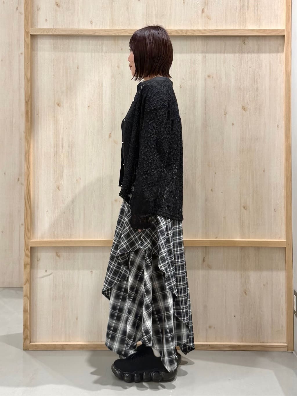 nanaさんの「THE SHOP TK｜レースシャツトップス」を使ったコーディネート