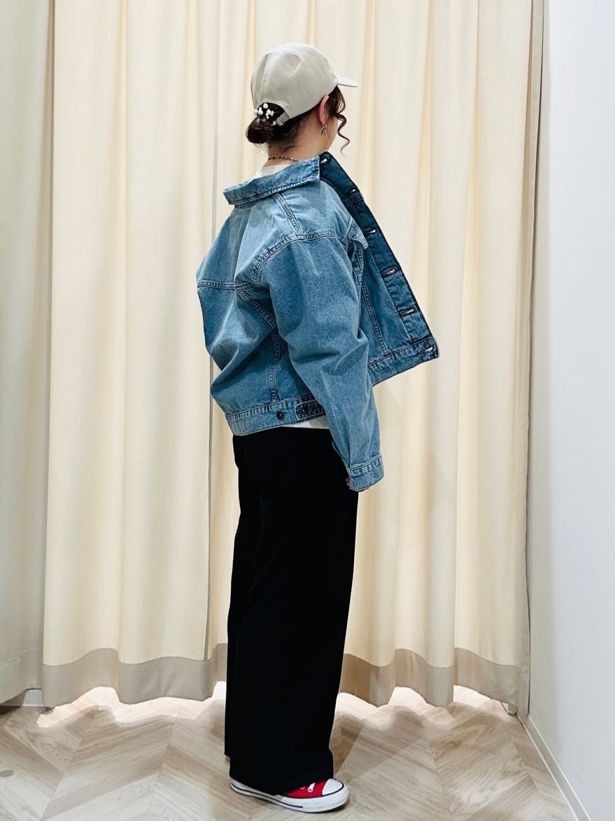 ちはるさんの「SHOO･LA･RUE｜【SHOO・LA・RUE DENIM】羽織るだけでこなれる　オーバーサイズデニムジャケット」を使ったコーディネート