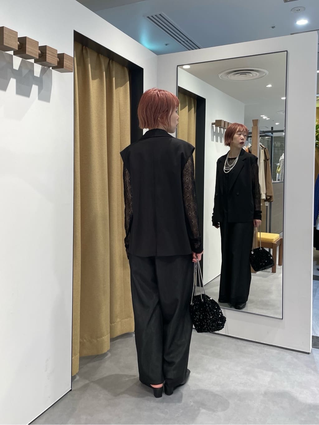 mikuさんの「INDIVI｜Comfy SET UP｜ベルテッドジレ【セットアップ対応／通勤／カセット服／接触冷感／UVカット】」を使ったコーディネート