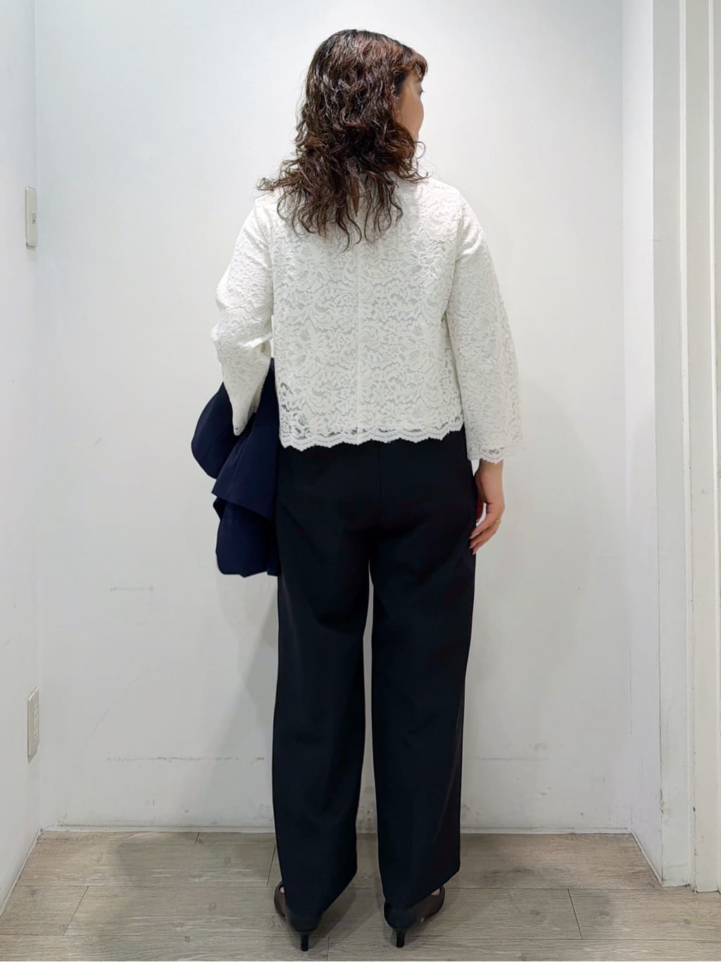 sumicaさんの「OPAQUE.CLIP｜《通勤／セットアップ対応》 パイピングVネックジャケット【洗濯機OK】」を使ったコーディネート